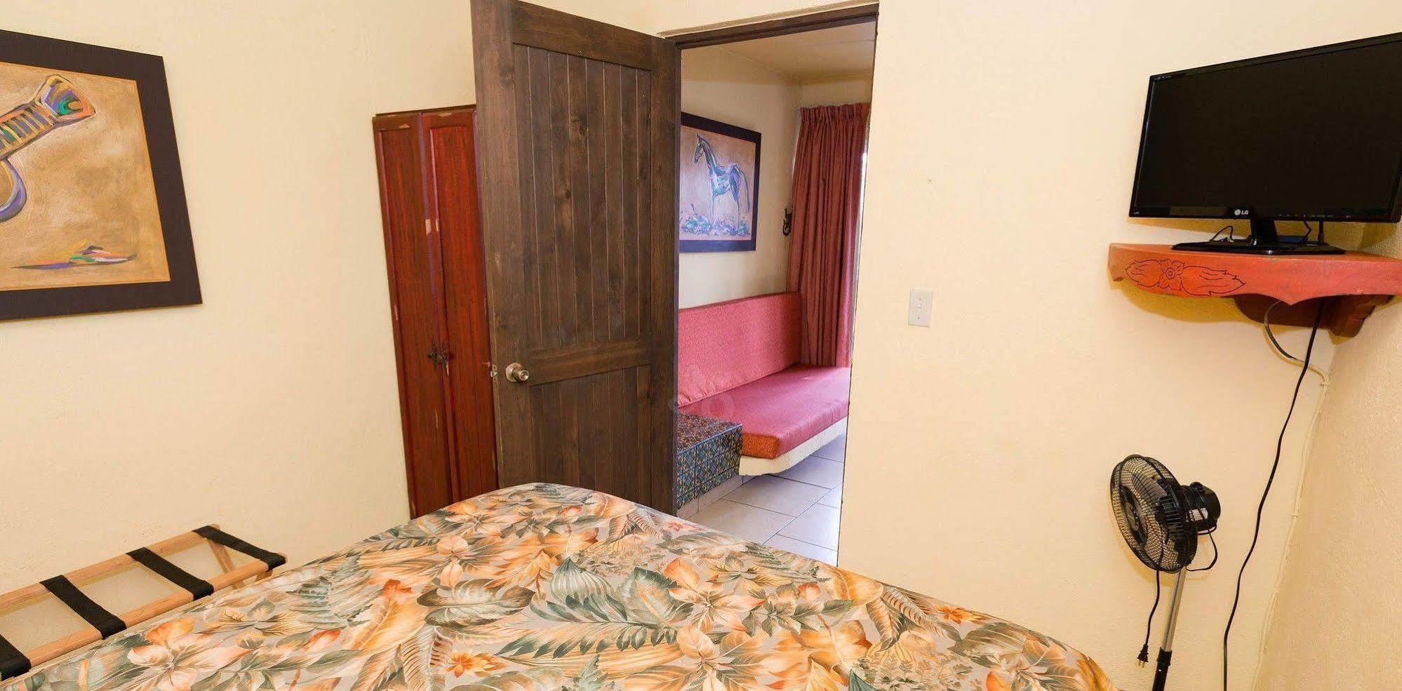 Siesta Suites Boutique Hotel カボ・サン・ルーカス エクステリア 写真